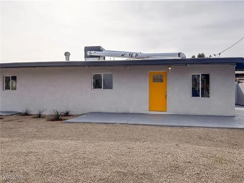 5903 Dodd St, Las Vegas, NV, 89122-7475 | Card Image