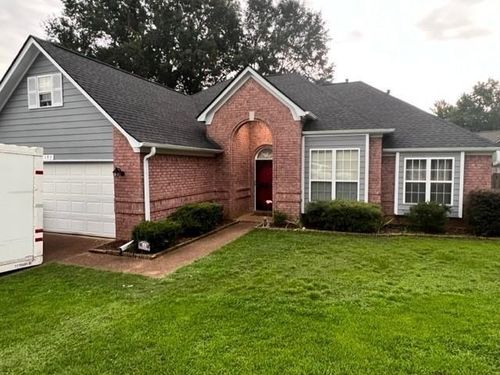 195 Cross Point Dr, Collierville, TN, 38017-3883 | Card Image