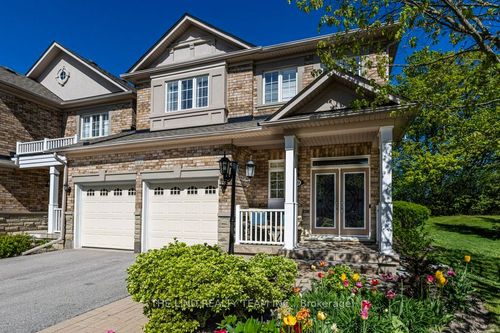 59 Stonecliffe Cres, Aurora, ON, L4G7Z7 | Card Image