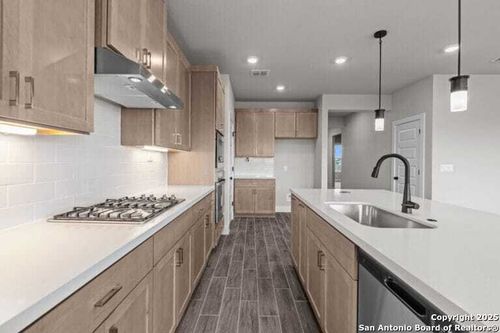 11123 Lowder Ln, San Antonio, TX, 78233-4833 | Card Image