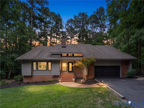 9009 Highgate Hill Dr, Chesterfield, VA, 23832-2460 | Card Image