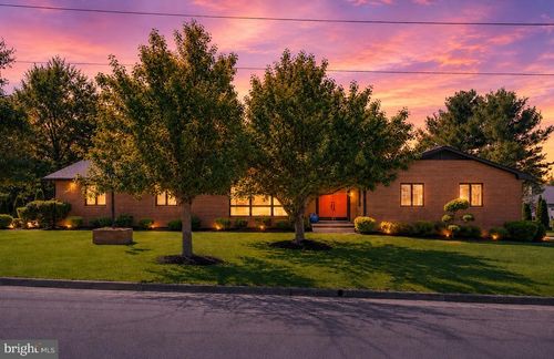 1317 Caroline St, WINCHESTER, VA, 22601-2905 | Card Image