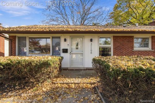 31198 Edgeworth Dr, Madison Heights, MI, 48071-1018 | Card Image