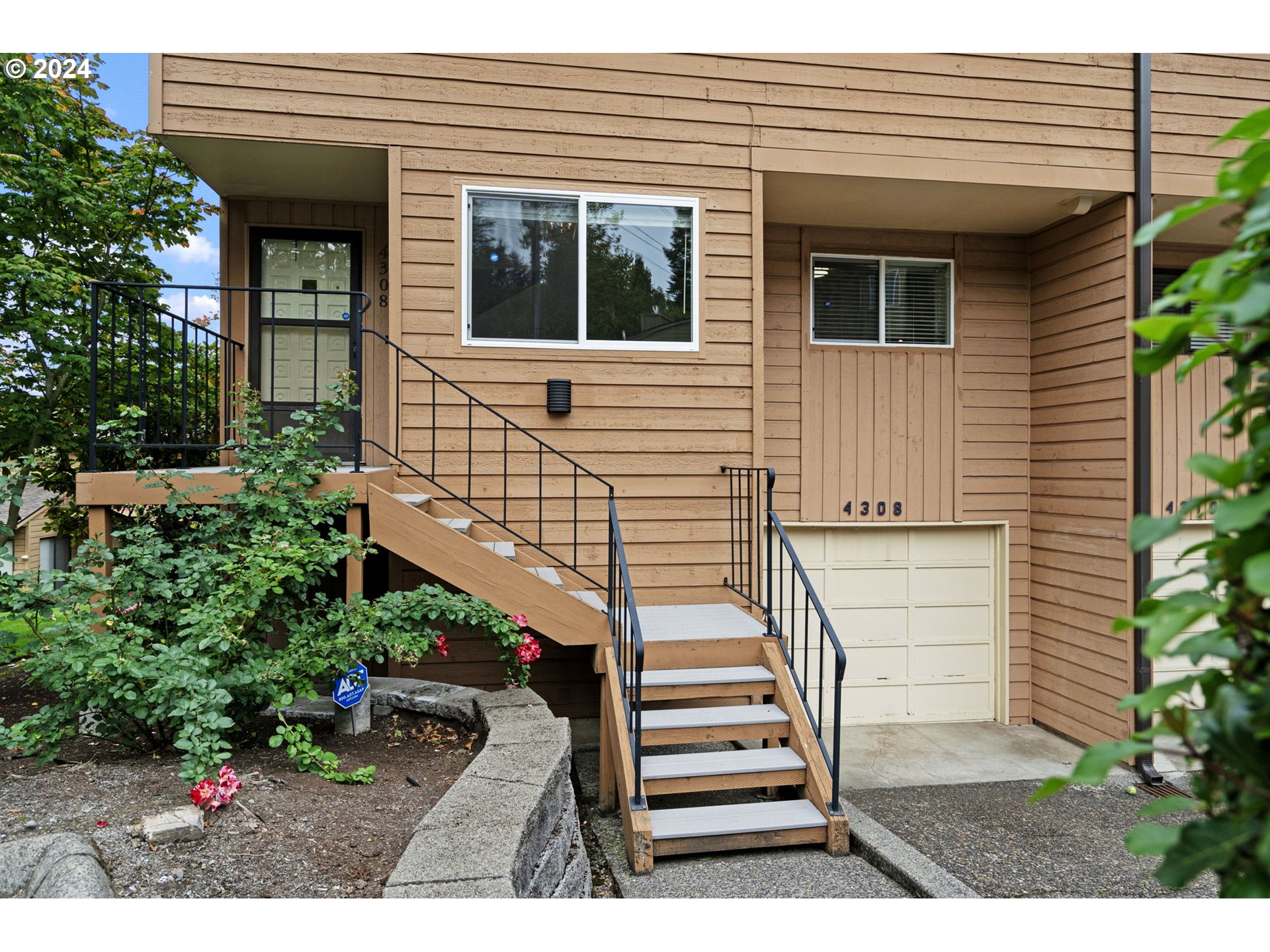 Botticelli St, Lake Oswego, OR 97035
