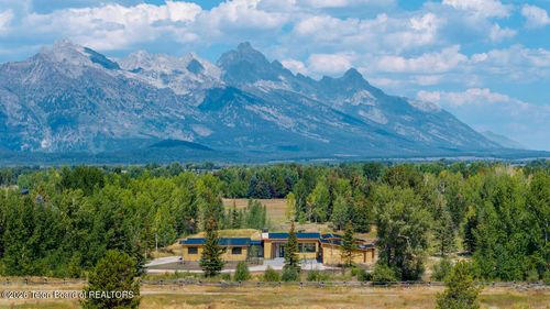 175 Huckleberry Dr, Jackson, WY, 83001-9394 | Card Image