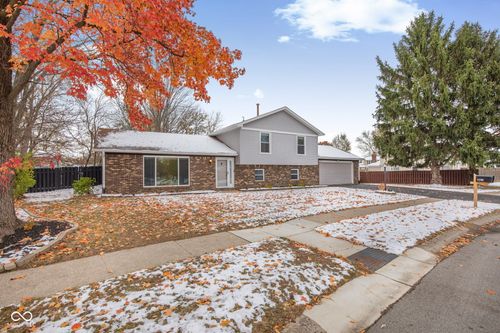 11709 Cameron Dr, Fishers, IN, 46038-1420 | Card Image