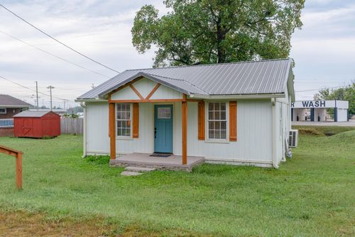 1105 Elm Ave, South Pittsburg, TN, 37380-1425 | Card Image