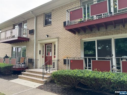 326 Hoover Ave, Bloomfield, NJ, 07003-3961 | Card Image
