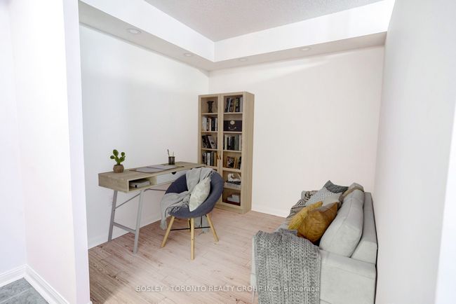 504 - 109 Front St E, Condo with 3 bedrooms, 1 bathrooms and 1 parking in Toronto ON | Image 10