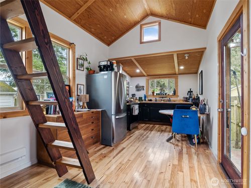 2125 4th St, Port Townsend, WA, 98368-2203 | Card Image