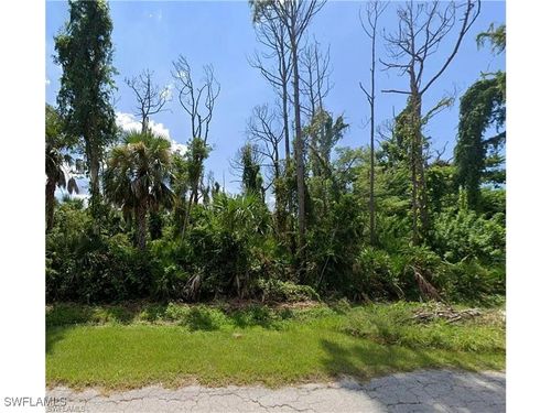 3471 Tropical Point Dr, ST. JAMES CITY, FL, 33956-2565 | Card Image