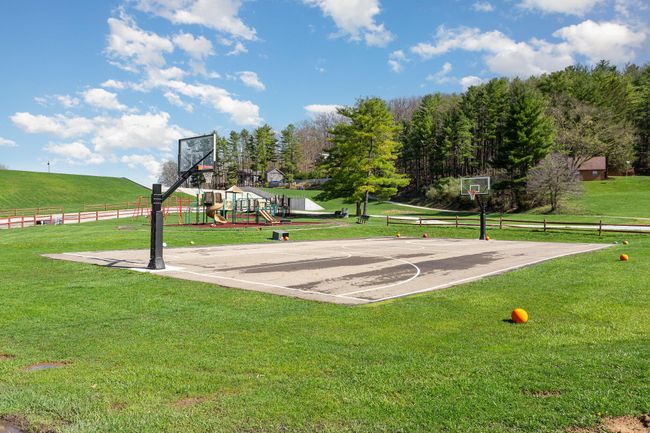 Basketball Courts | Image 33