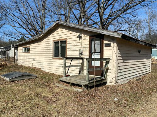 4077 2nd Ave, Newaygo, MI, 49337-9592 | Card Image