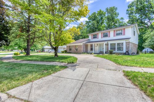 22999 Valley View Drive, Southfield, MI, 48033 | Card Image