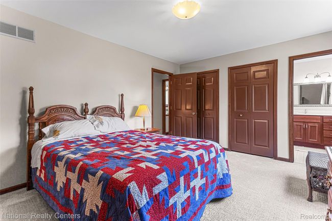 Primary Bedroom | Image 19