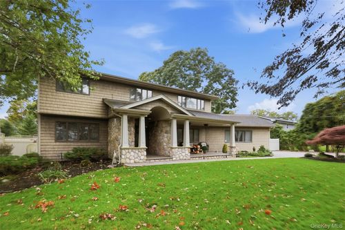 33 Quail Run, East Islip, NY, 11730-3112 | Card Image