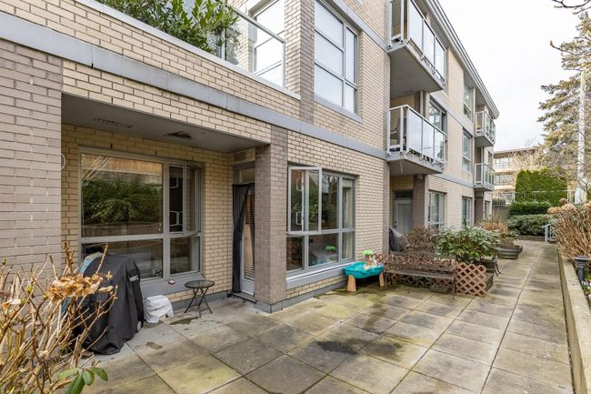 View of patio with grilling area | Image 15