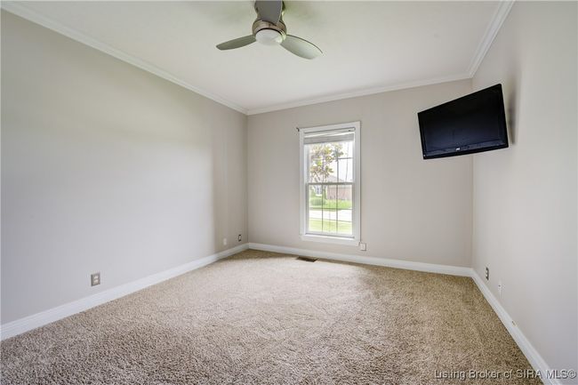 1846 Hazeltine Way, Home with 5 bedrooms, 4 bathrooms and null parking in Henryville IN | Image 27