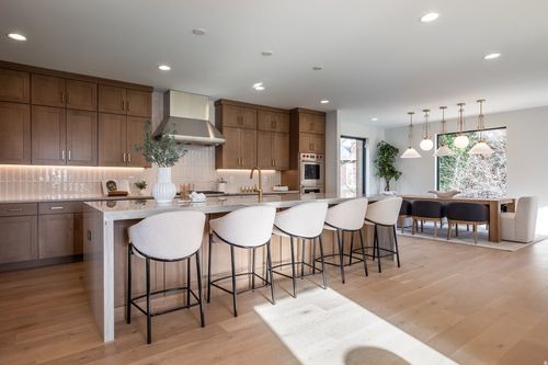 4451 S Holladay Park Ln, Holladay, UT, 84124-3654 | Card Image