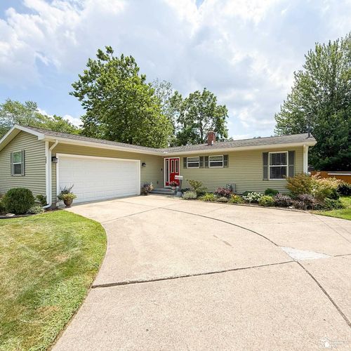 735 Alexander Dr, Adrian, MI, 49221-2005 | Card Image