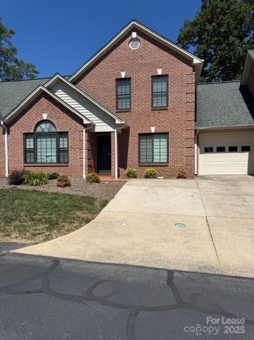 1643 20th Avenue Ct Ne, Hickory, NC, 28601-2177 | Card Image