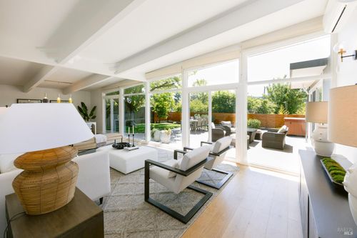 715 Las Colindas Road, San Rafael, CA, 94903 | Card Image