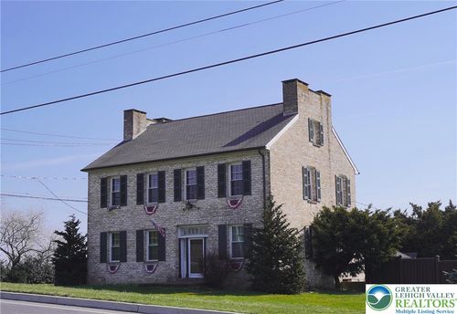 9020 Schantz Rd, Breinigsville, PA, 18031-1845 | Card Image