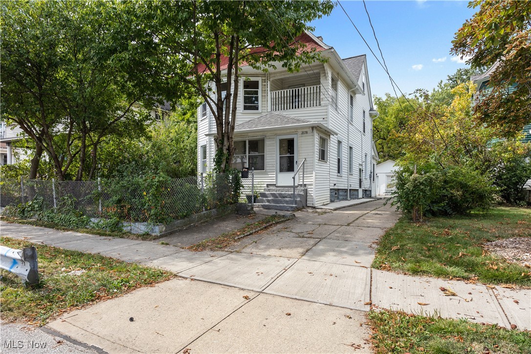 100th St, Cleveland, OH 44102