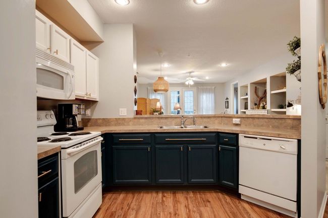 6076 Sowerby Ln, Condo with 2 bedrooms, 2 bathrooms and null parking in Westerville OH | Image 5