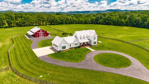 1151 Rogana Rd, Bethpage, TN, 37022-8611 | Card Image