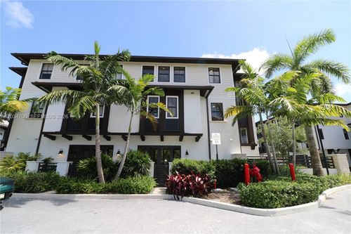 7504 Sw 100th St, Pinecrest, FL, 33156-3127 | Card Image