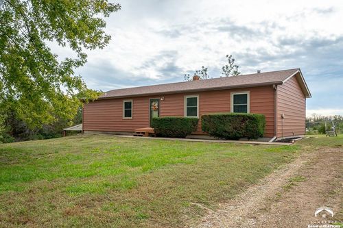 10879 90th Street, Oskaloosa, KS, 66066 | Card Image