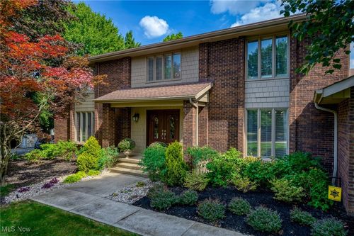 2635 Butternut Ln, Pepper Pike, OH, 44124-4208 | Card Image