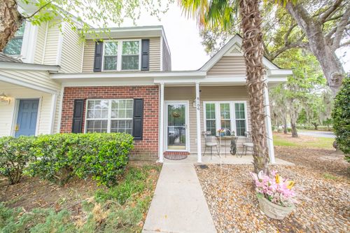 8106 Shadow Oak Dr, North Charleston, SC, 29406-9577 | Card Image