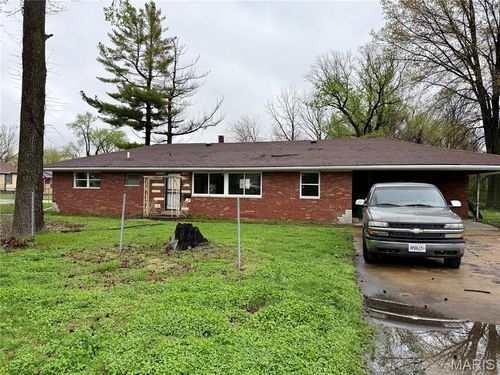 8403 Boul Ave, East Saint Louis, IL, 62203-1913 | Card Image