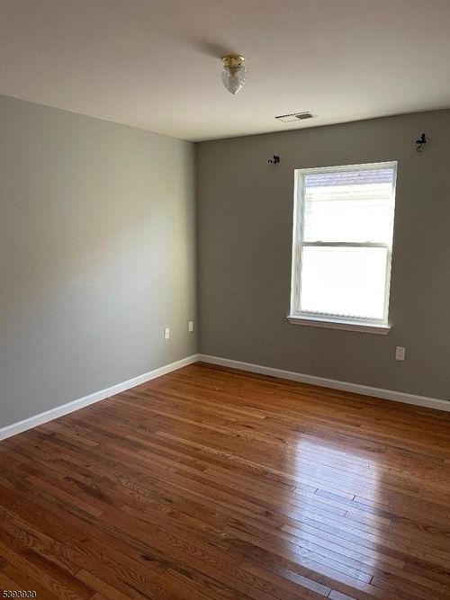 419 Irvine Turner Blvd, Newark, NJ, 07108-2413 | Card Image