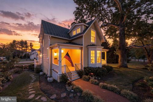 320 Culpeper St, WARRENTON, VA, 20186-3001 | Card Image