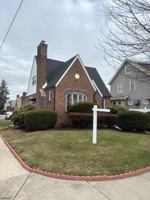 98 Liberty Ave, Belleville, NJ, 07109-1824 | Card Image