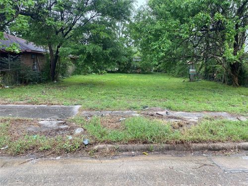2310 Waco Street, Houston, TX, 77020 | Card Image