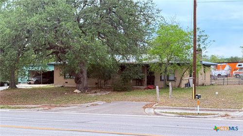 2214 Hunter Rd, San Marcos, TX, 78666-5103 | Card Image
