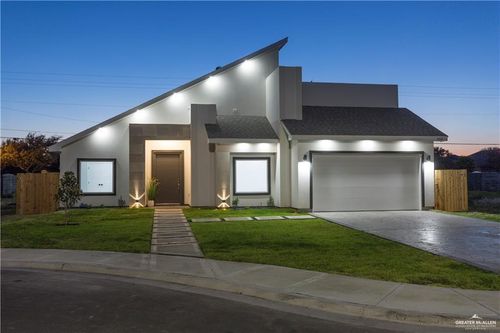 5207 N 43rd Ln, McAllen, TX, 78504-6895 | Card Image