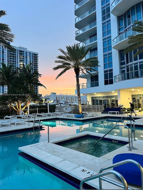 unit-409-17111 Biscayne Blvd, Aventura, FL, 33160-5173 | Card Image