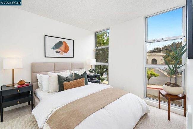101 - 2 Panoramic Way, Condo with 2 bedrooms, 1 bathrooms and 1 parking in Berkeley CA | Image 17