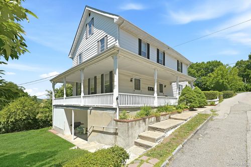 800 Oakwood Dr, Peekskill, NY, 10566-1933 | Card Image
