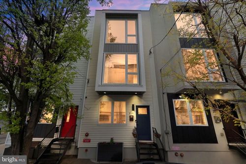 219 Green St, PHILADELPHIA, PA, 19123-2945 | Card Image