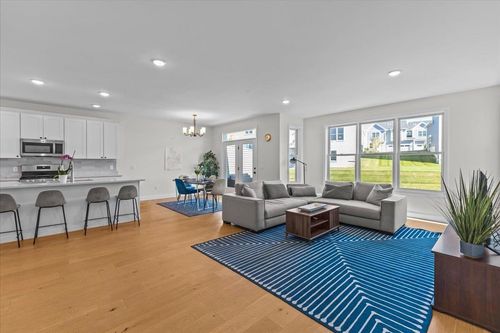 200 Two Brothers Dr, South Burlington, VT, 05403-4536 | Card Image