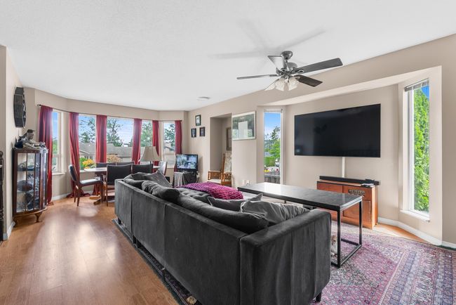 34874 High Dr, House other with 4 bedrooms, 3 bathrooms and 8 parking in Abbotsford BC | Image 6