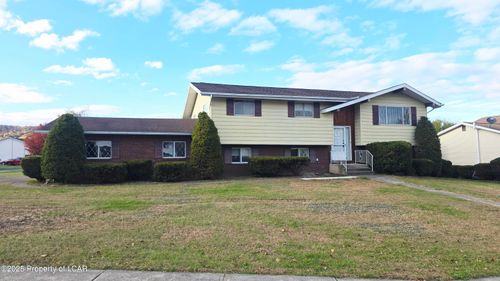 120 E Pheasant Dr, Larksville, PA, 18704-1622 | Card Image