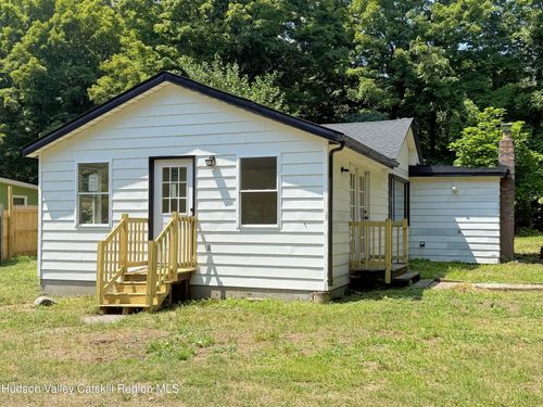 17 Glueck Ln, Palenville, NY, 12463-2516 | Card Image