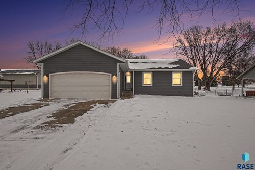 406 S 3rd St Street, Beaver Creek, MN, 56156 | Card Image